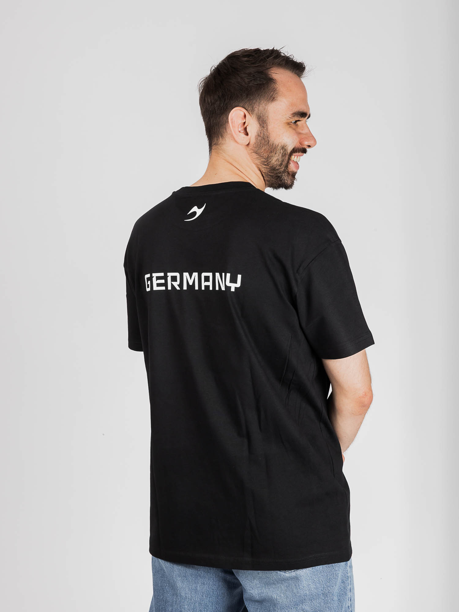 20260311-DJJV-Fanshirt-5426_(1)